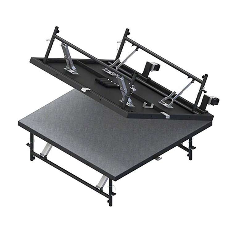 Staging 101 4x8 Mobile Folding Stage Adjustable Height 8  24  Carpet F3